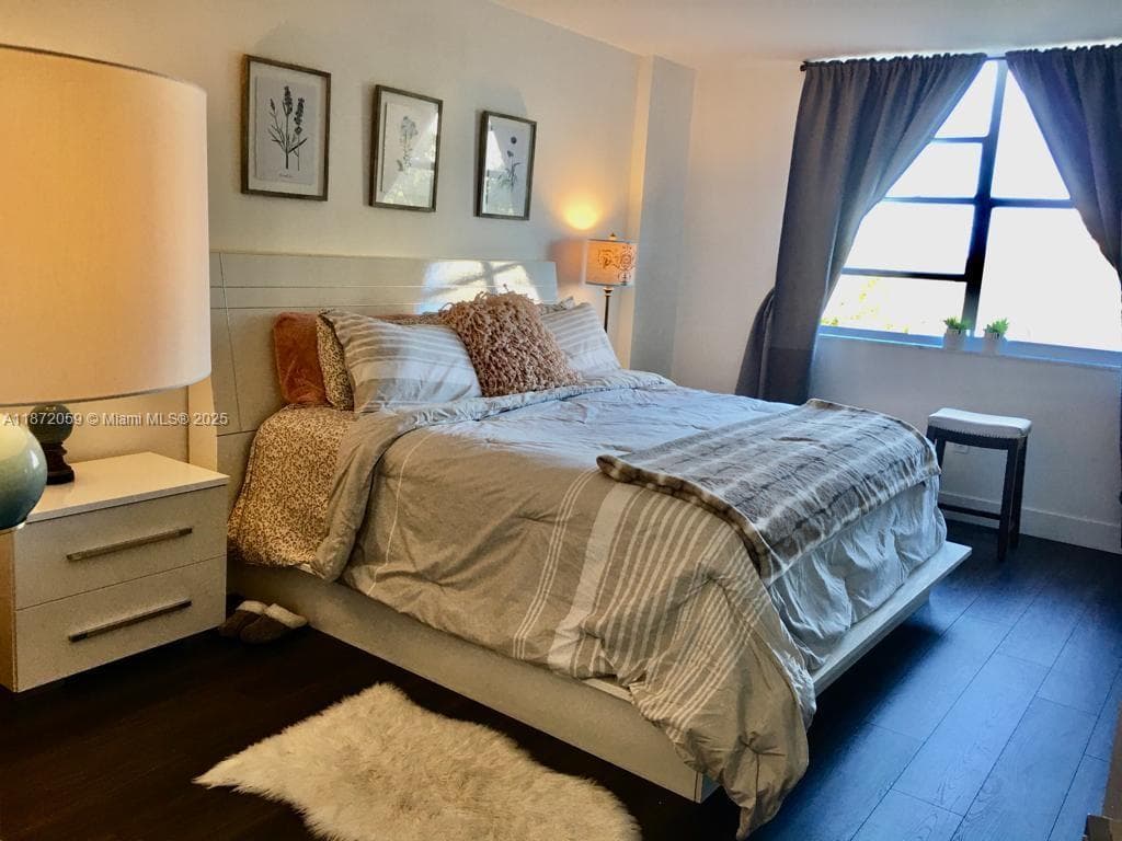 11111 Biscayne Blvd # 4D, Miami FL 33181 — 5
