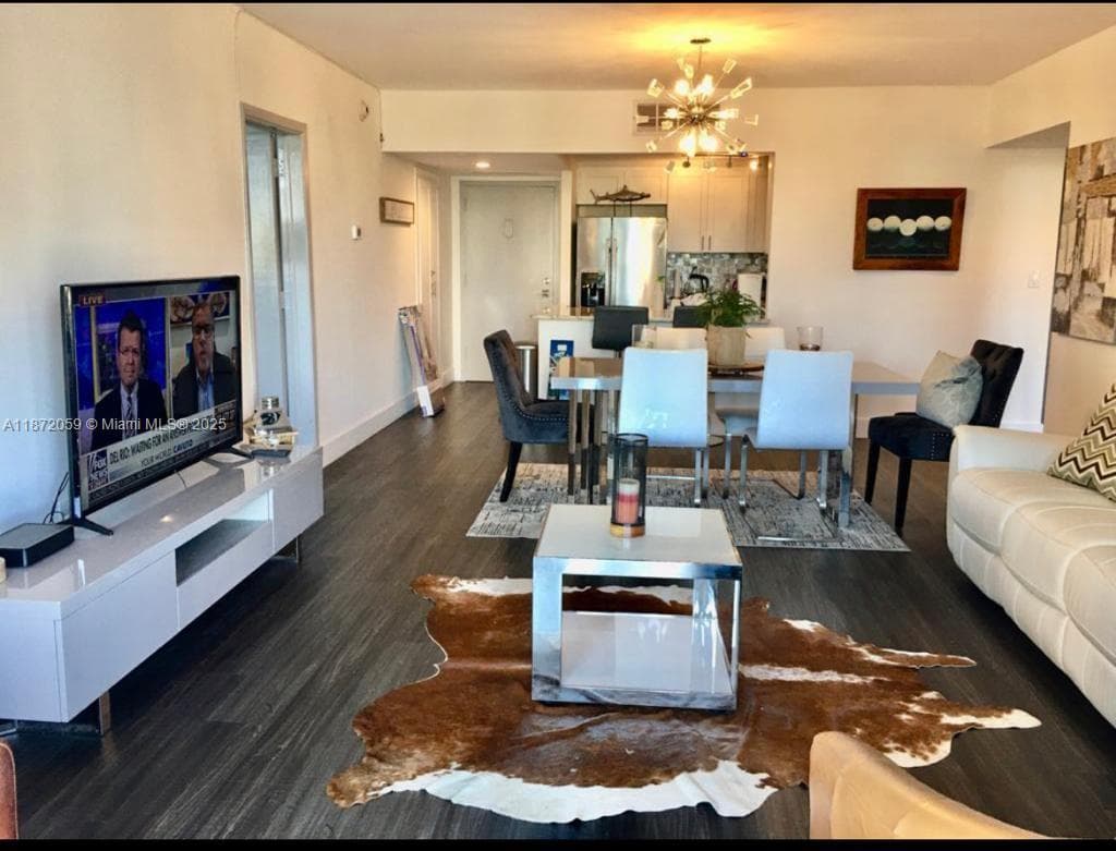 11111 Biscayne Blvd # 4D, Miami FL 33181 — 4