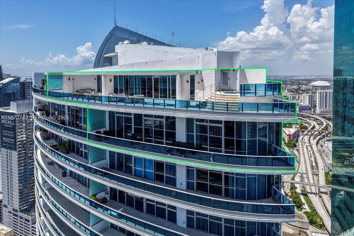 200 Biscayne Boulevard Way # 5401, Miami FL 33131 — 49