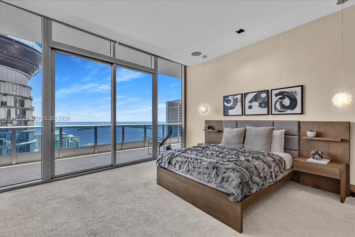 200 Biscayne Boulevard Way # 5401, Miami FL 33131 — 18