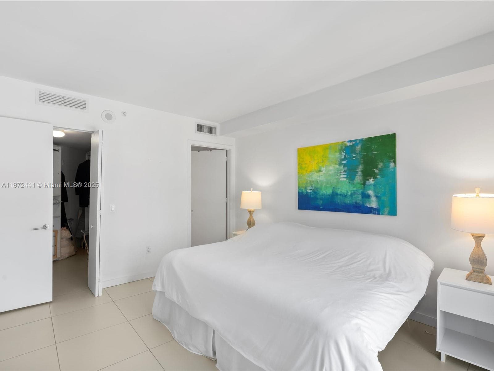 31 SE 6th St # 802, Miami FL 33131 — 23