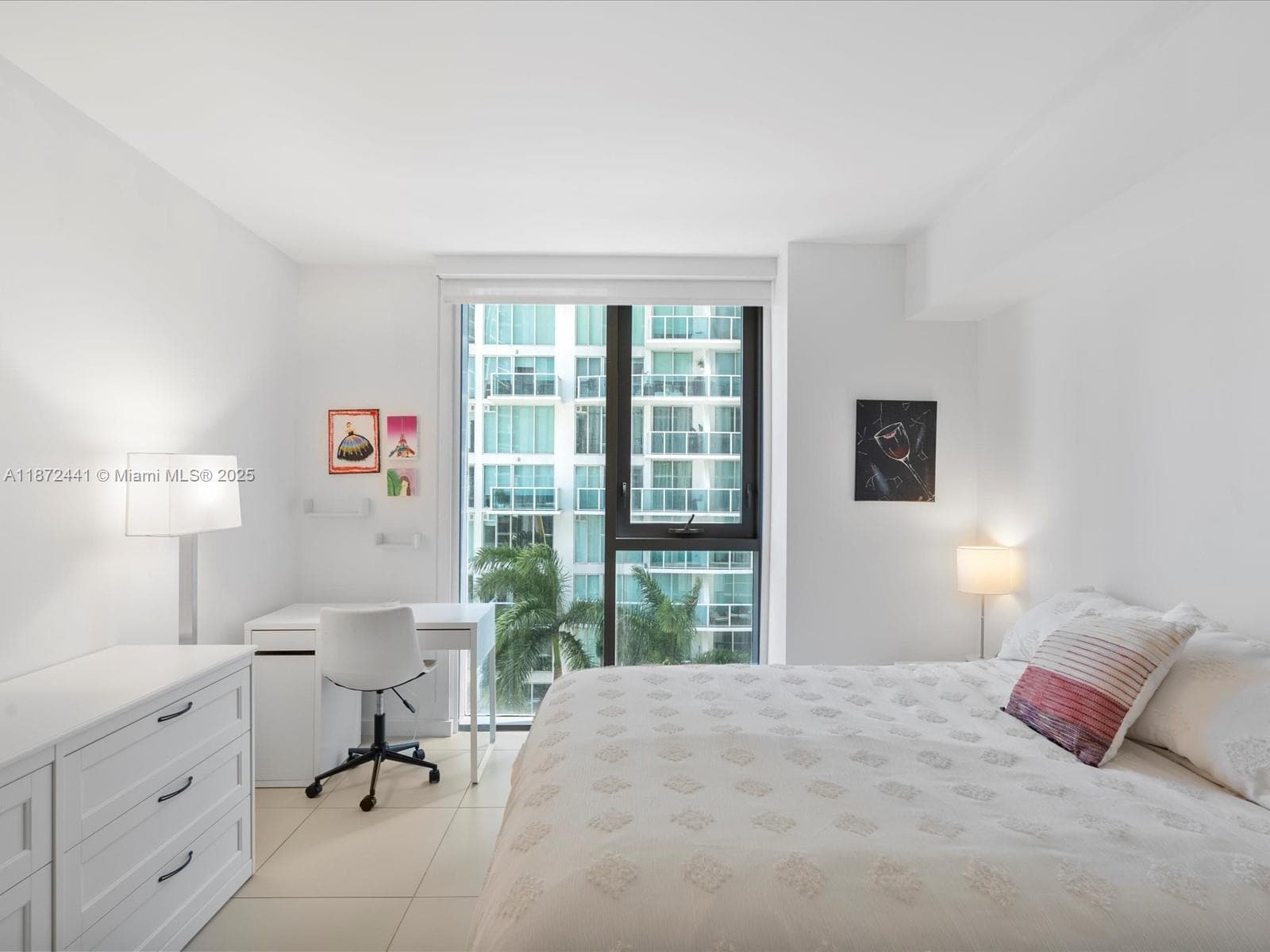 31 SE 6th St # 802, Miami FL 33131 — 17