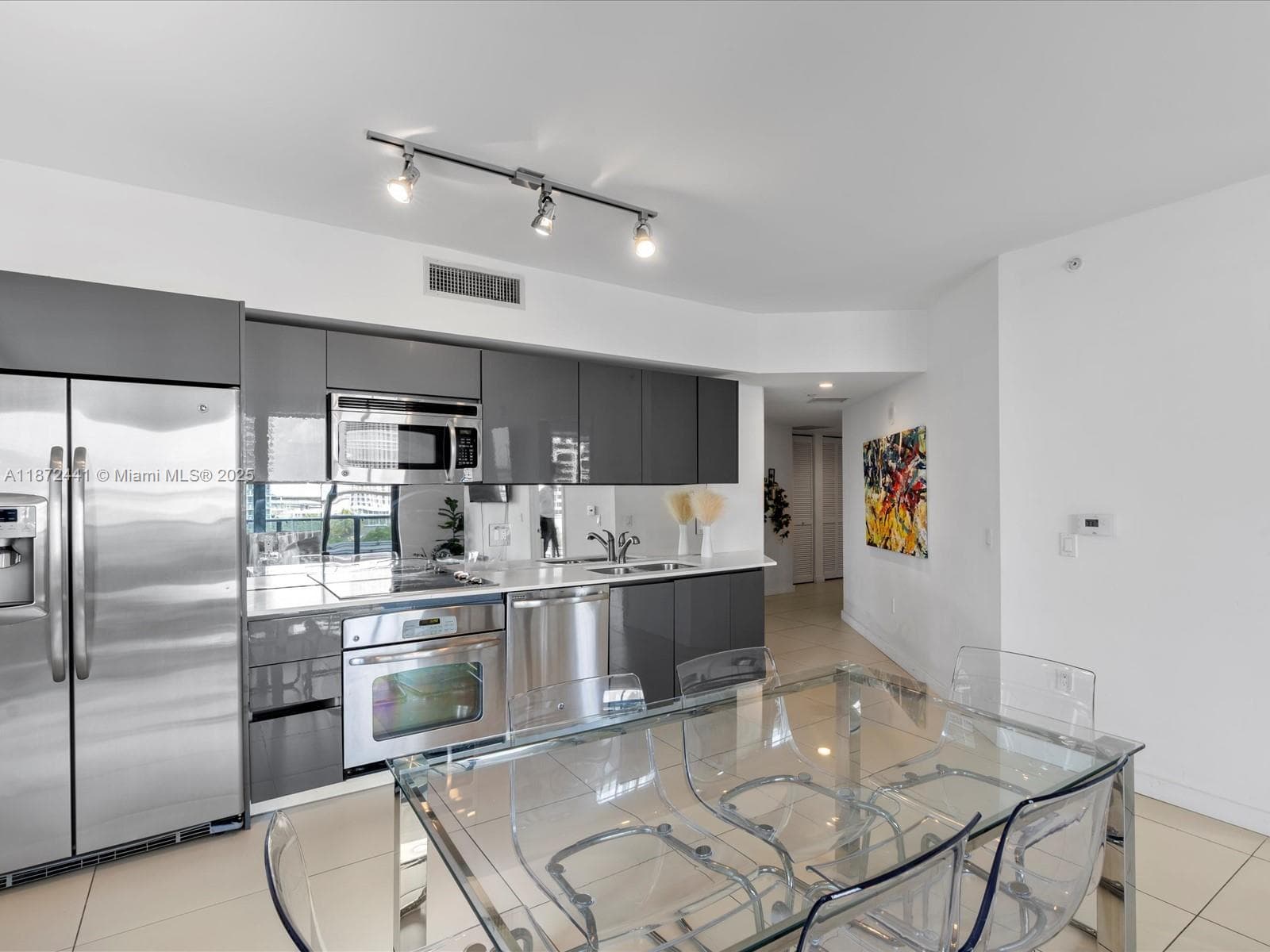 31 SE 6th St # 802, Miami FL 33131 — 9