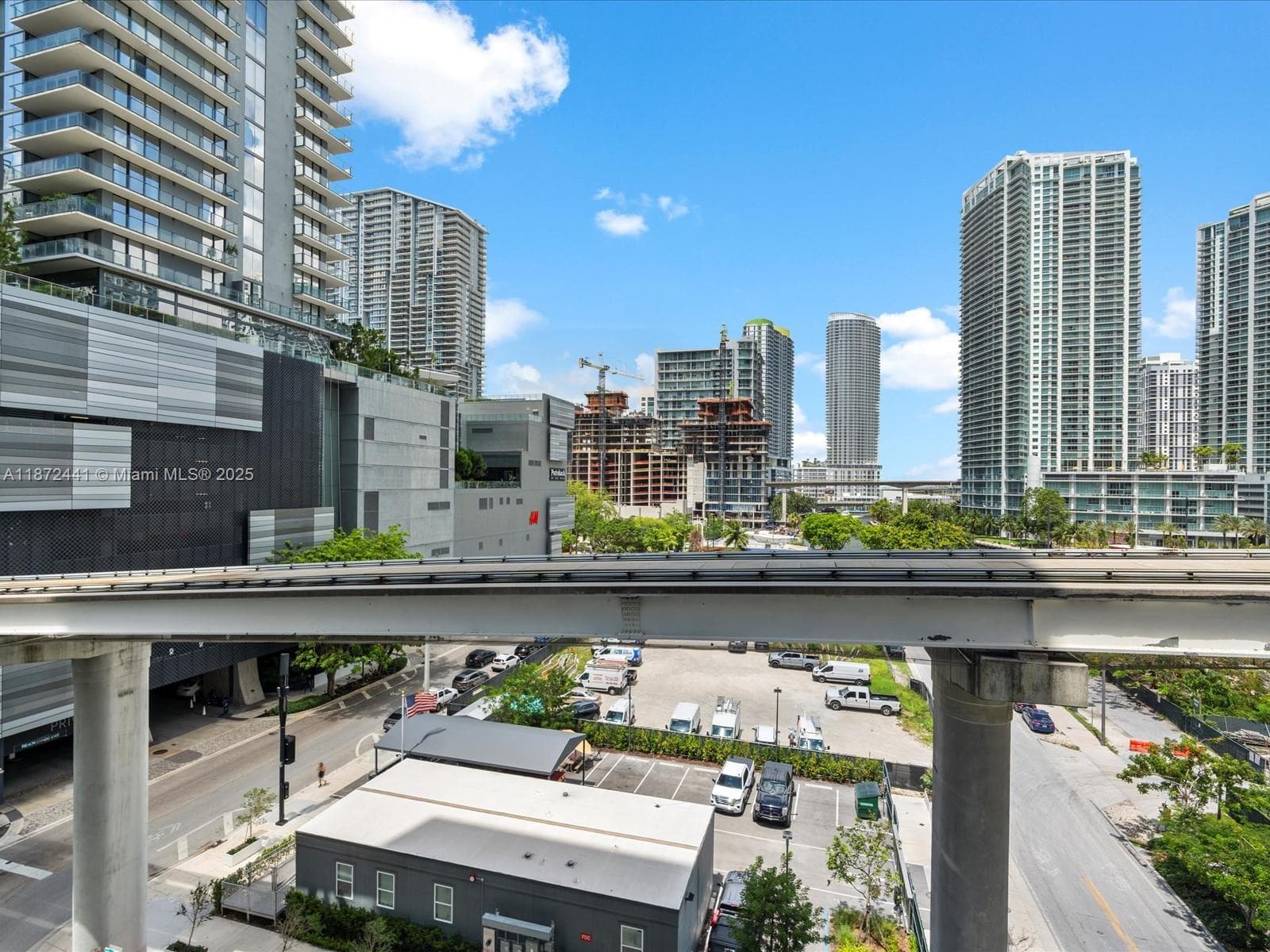 31 SE 6th St # 802, Miami FL 33131 — 34