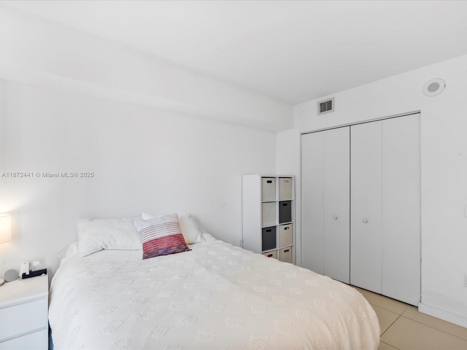 31 SE 6th St # 802, Miami FL 33131 — 18