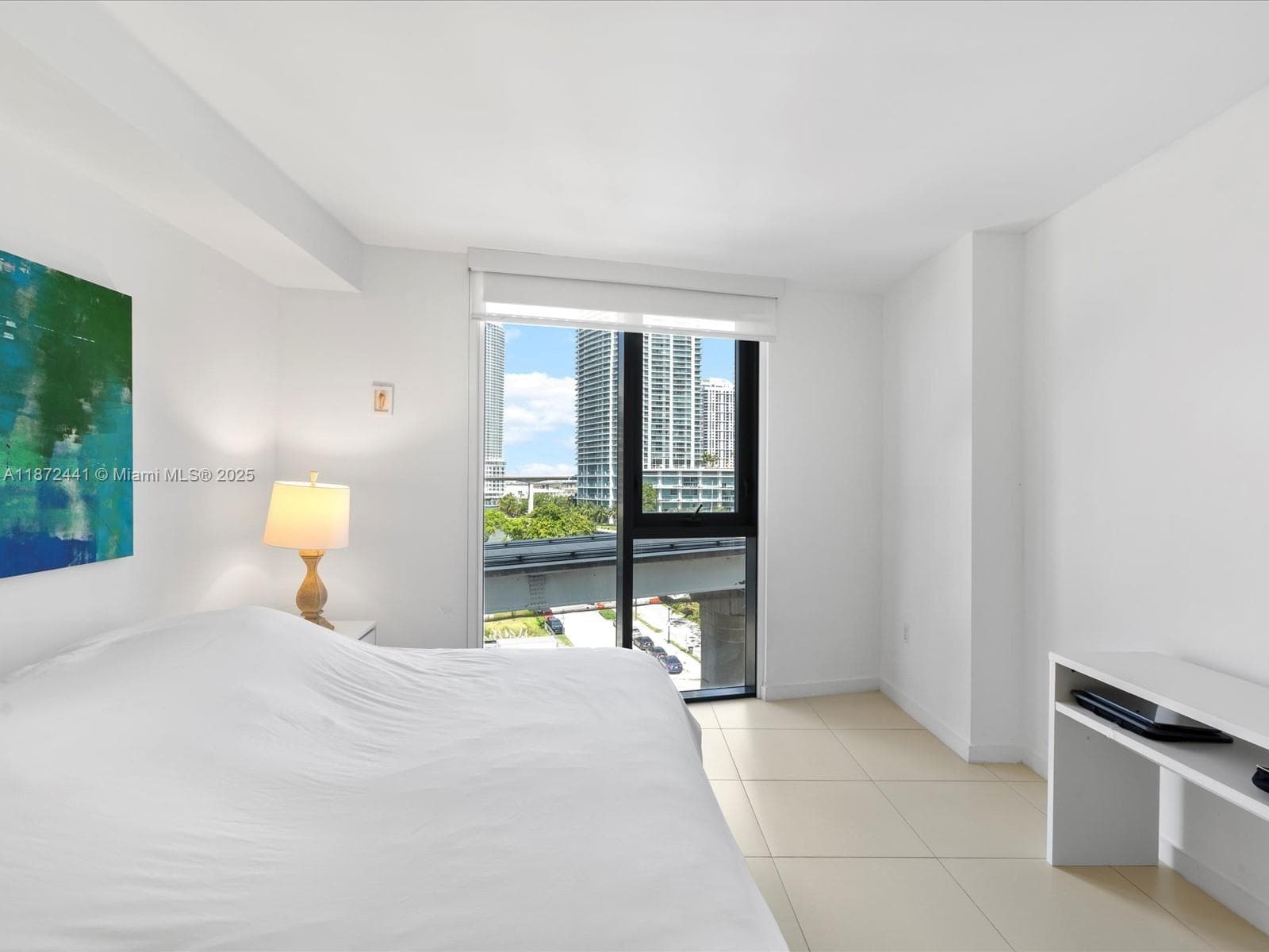 31 SE 6th St # 802, Miami FL 33131 — 21