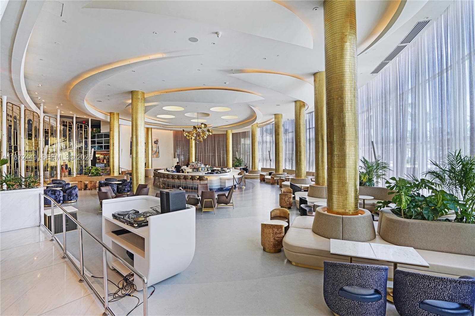 4401 Collins Ave # 2712, Miami Beach FL 33140 — 53