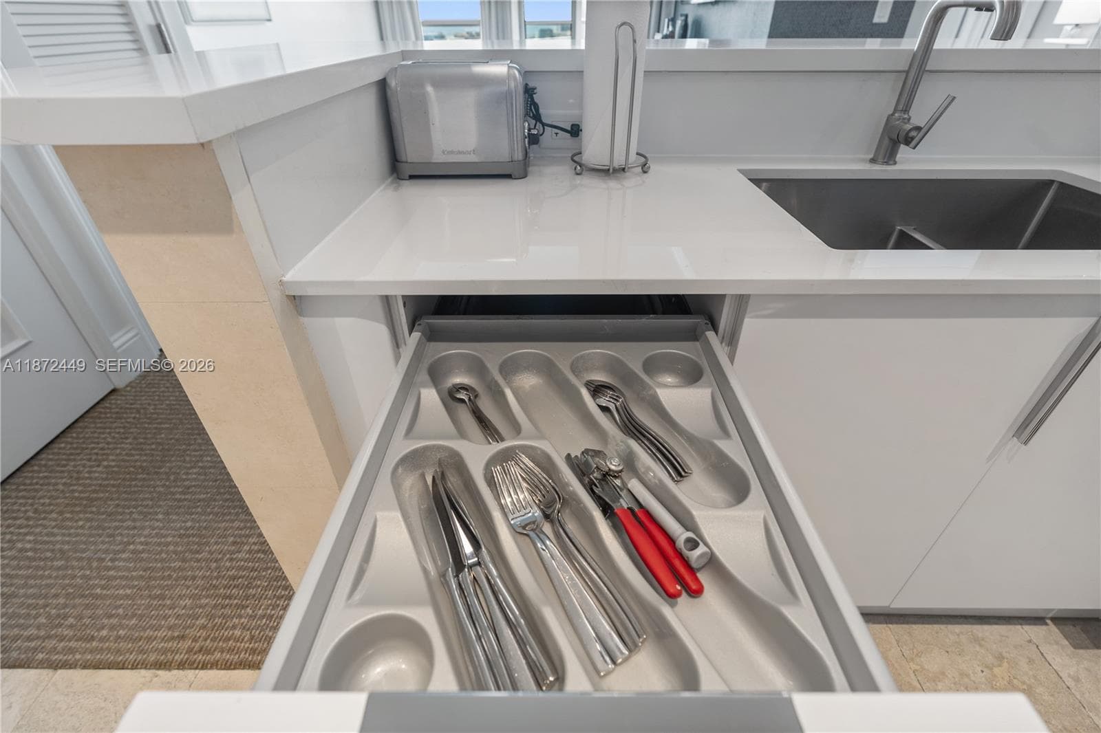 4401 Collins Ave # 2712, Miami Beach FL 33140 — 18