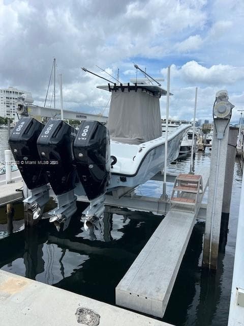 4 Grove Isle Drive Slip C-13, Coconut Grove FL 33133 — 12
