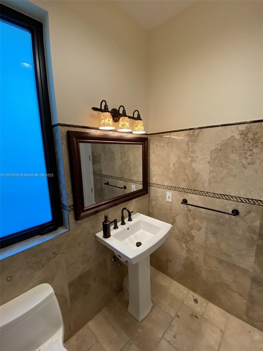 343 190th St, Sunny Isles Beach FL 33160 — 16