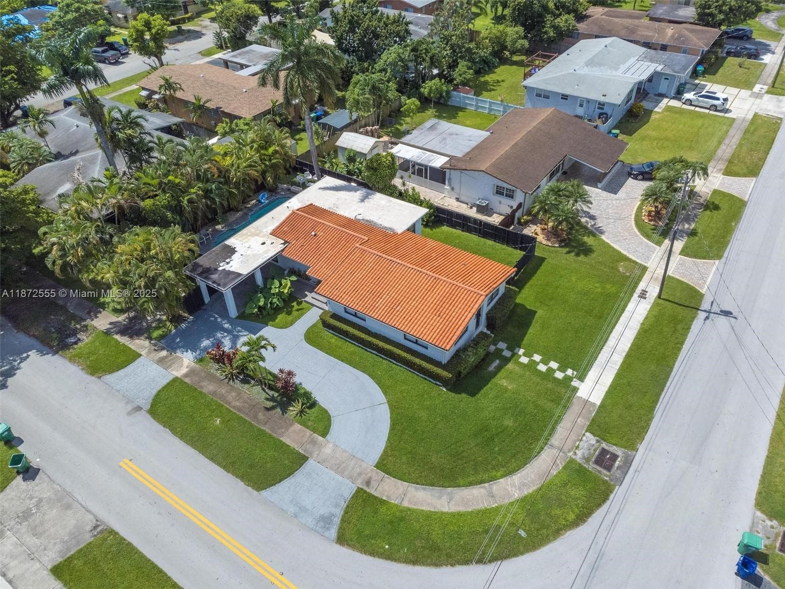11420 NE 4th Ave, Miami FL 33161 — 40