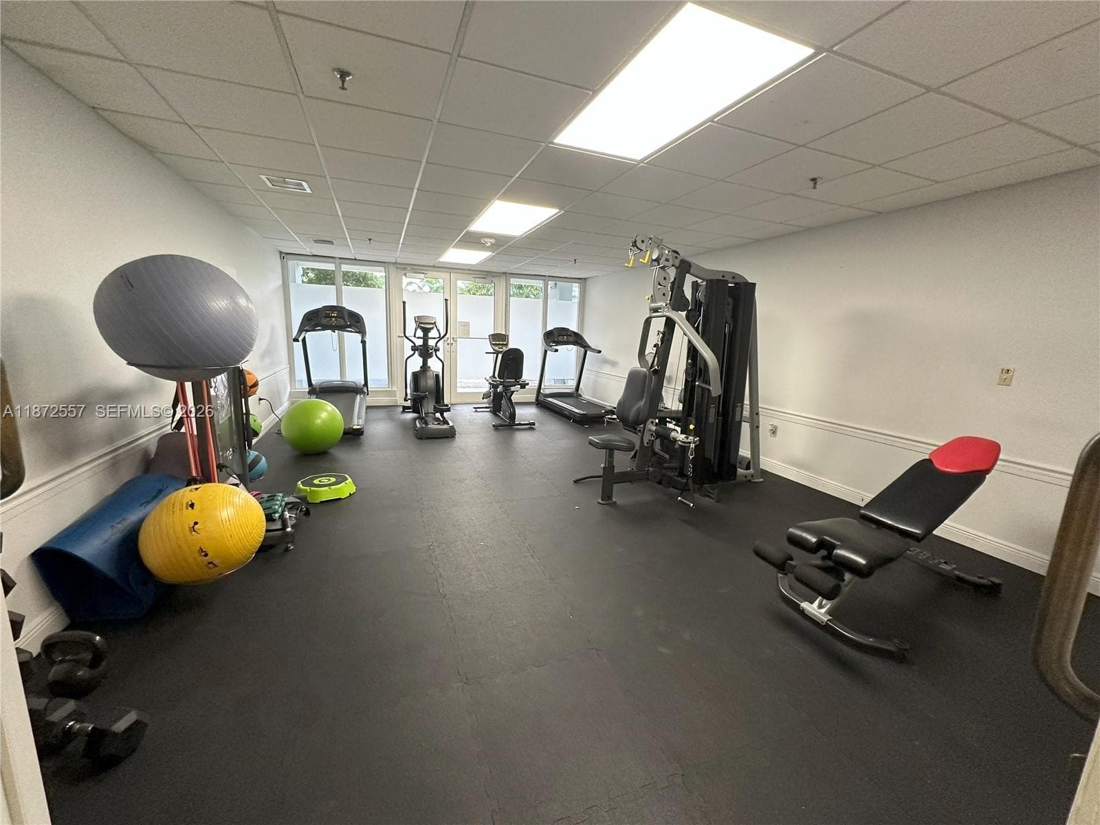 3200 Collins Ave # 3, Miami Beach FL 33140 — 32