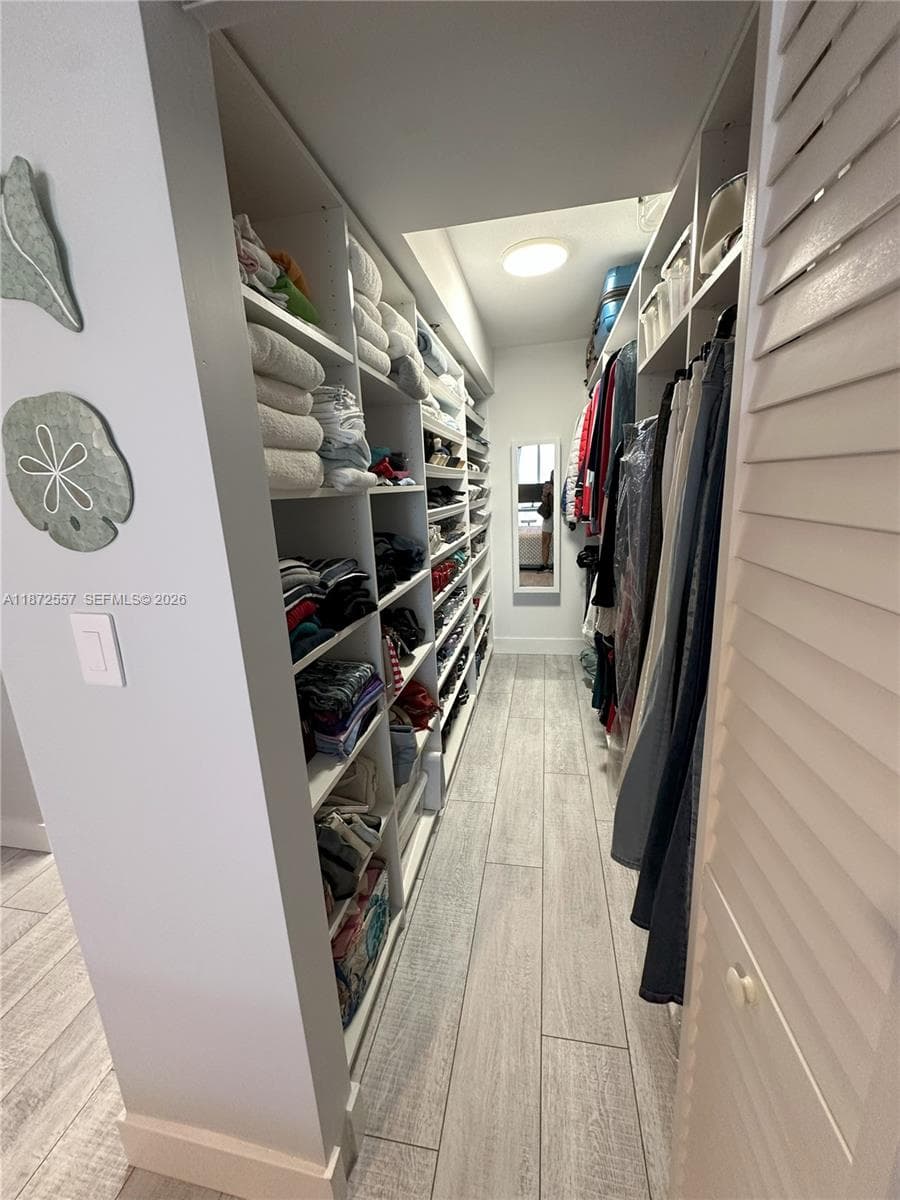 3200 Collins Ave # 3, Miami Beach FL 33140 — 18