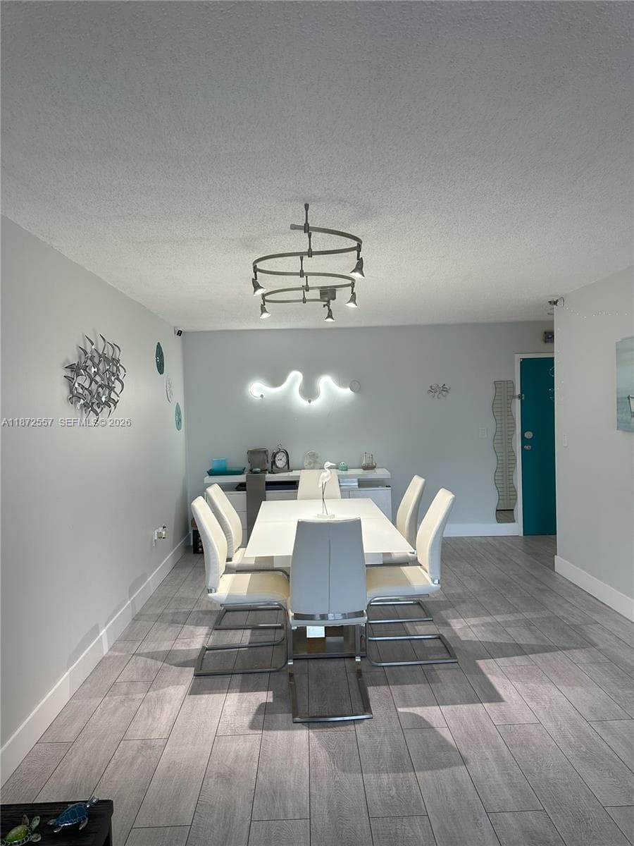 3200 Collins Ave # 3, Miami Beach FL 33140 — 11