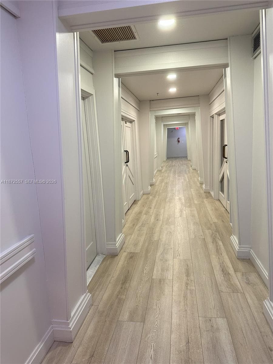 3200 Collins Ave # 3, Miami Beach FL 33140 — 31