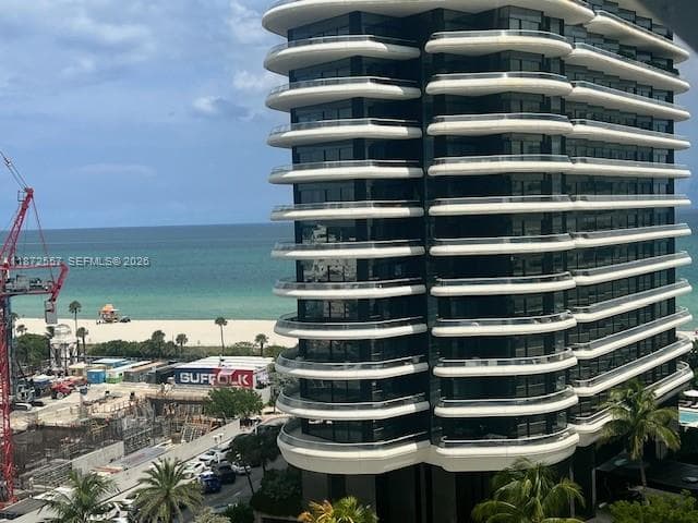 3200 Collins Ave # 3, Miami Beach FL 33140 — 4