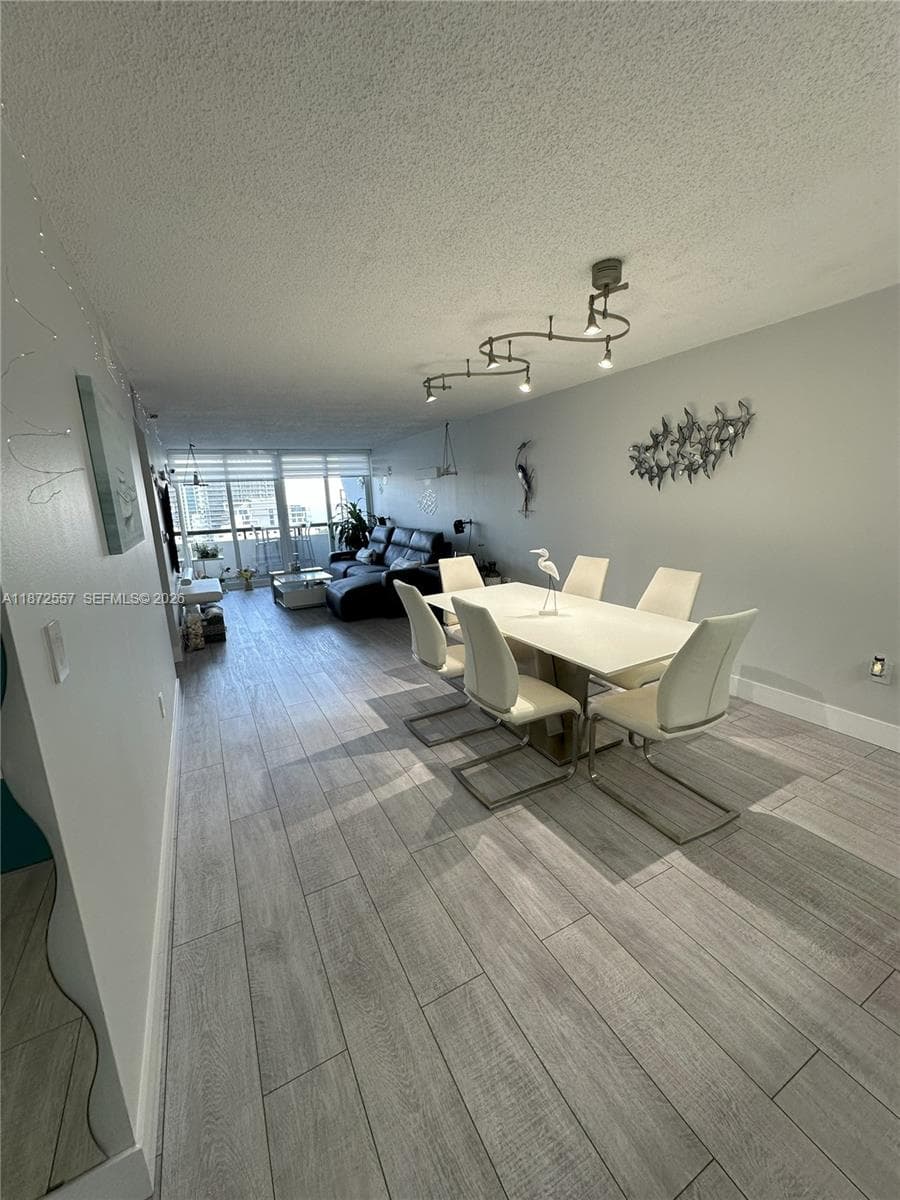 3200 Collins Ave # 3, Miami Beach FL 33140 — 8