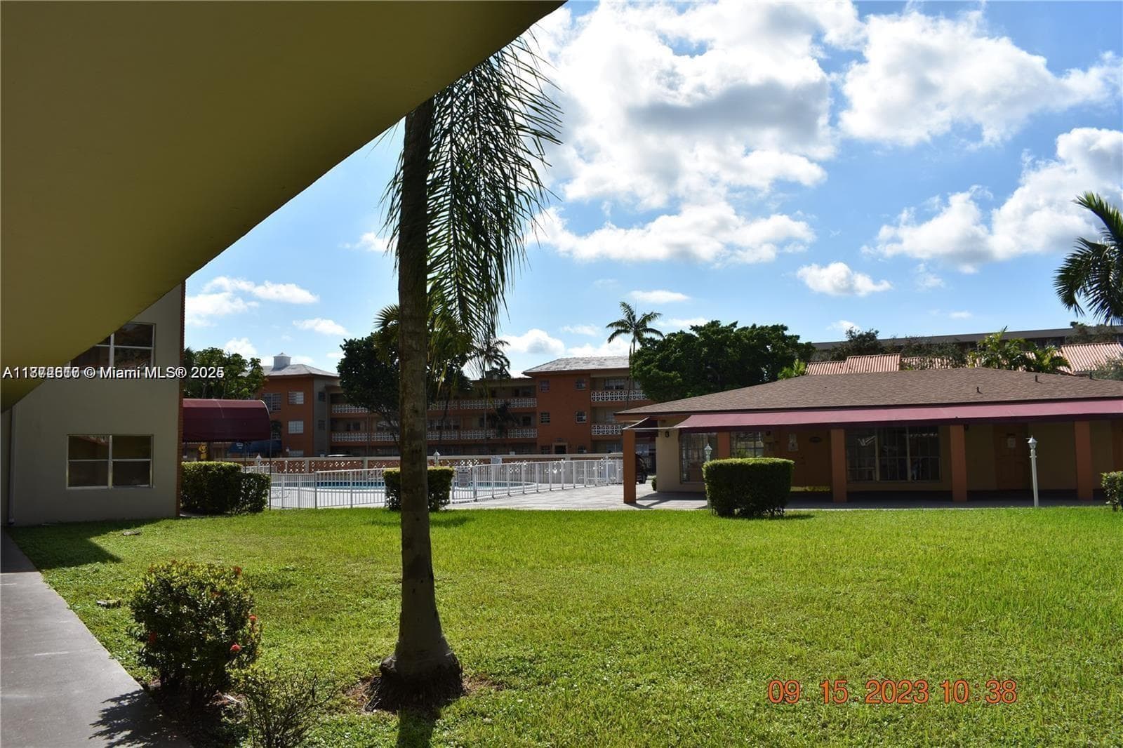 11855 NE 19th Dr # 10, North Miami FL 33181 — 10