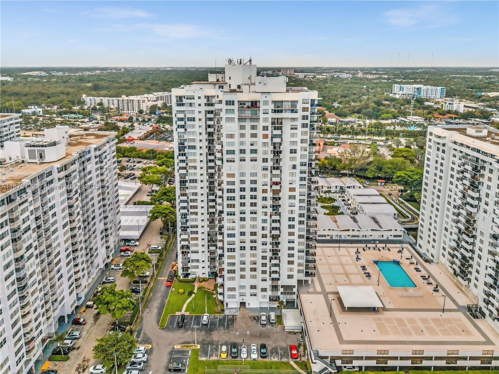 2780 NE 183rd St # 302, Aventura FL 33160 — 42