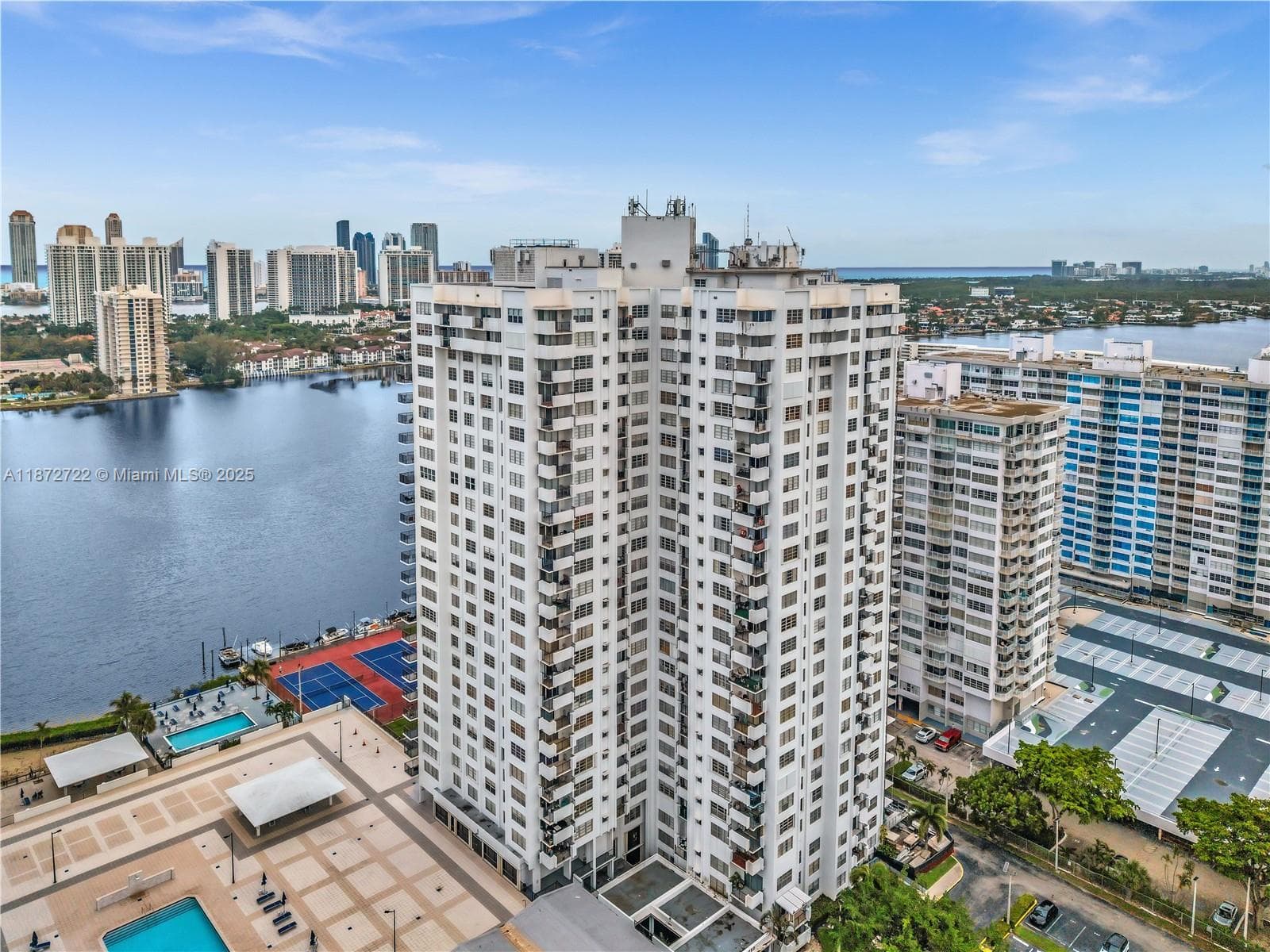 2780 NE 183rd St # 302, Aventura FL 33160 — 43