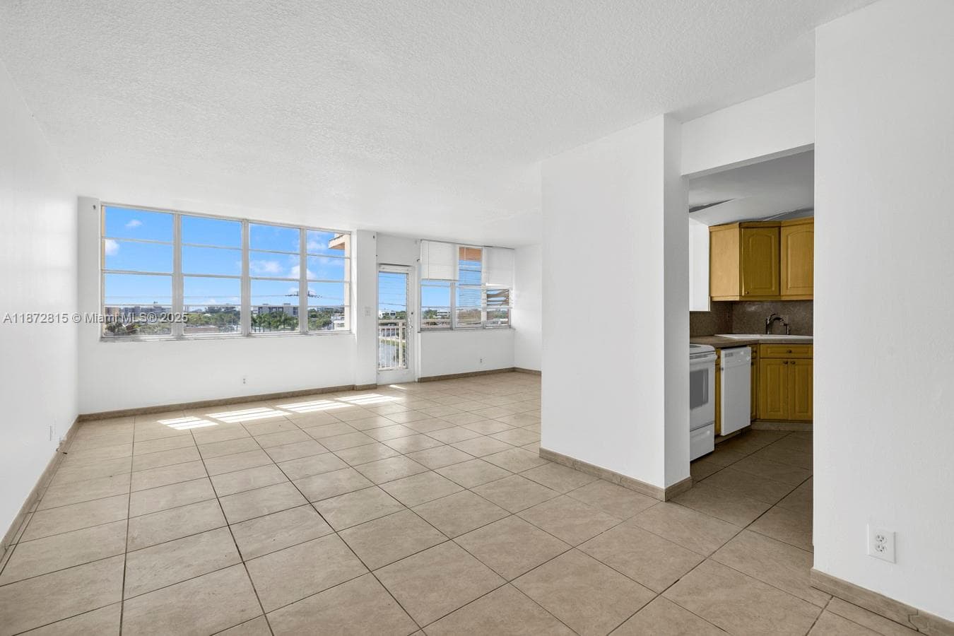 2025 NE 164th St # 510, North Miami Beach FL 33162 — 2