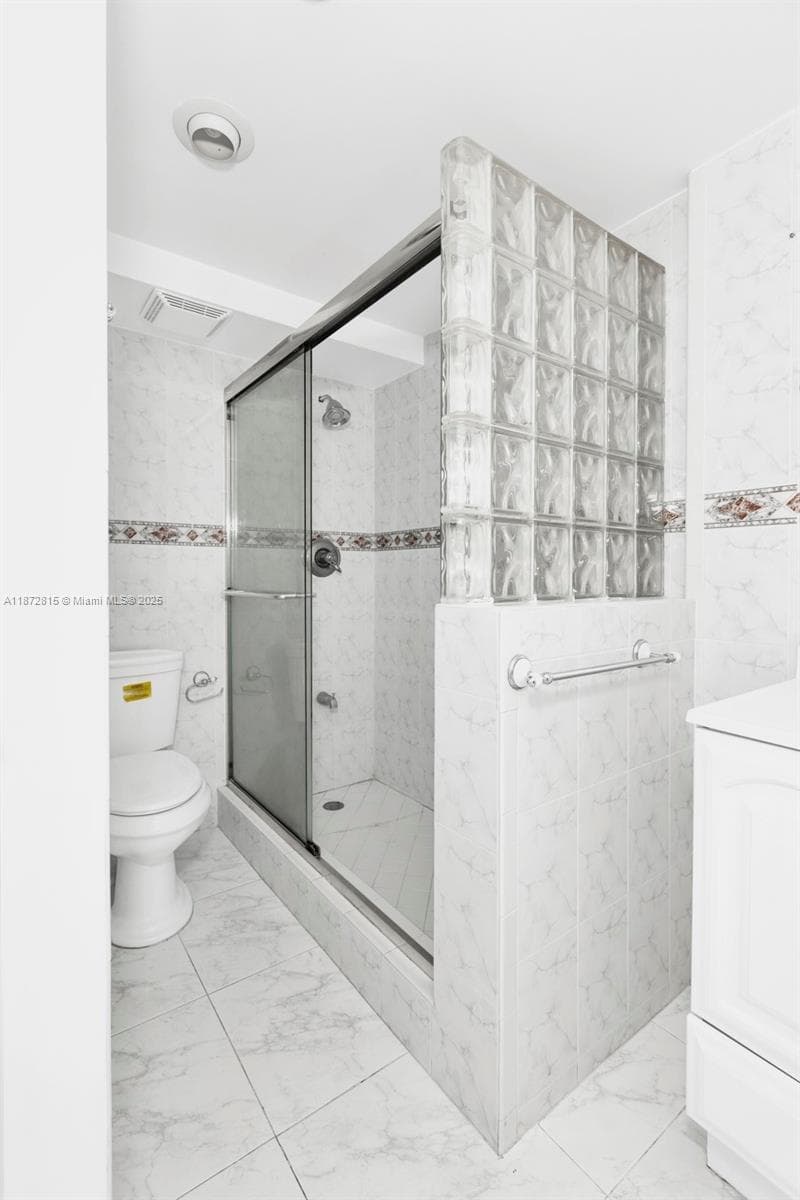 2025 NE 164th St # 510, North Miami Beach FL 33162 — 16