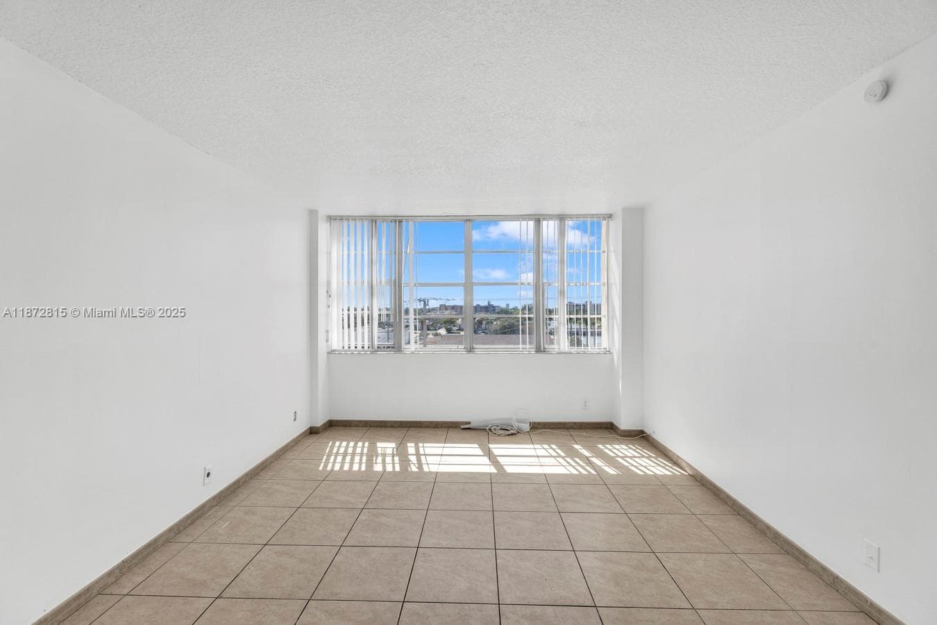 2025 NE 164th St # 510, North Miami Beach FL 33162 — 12