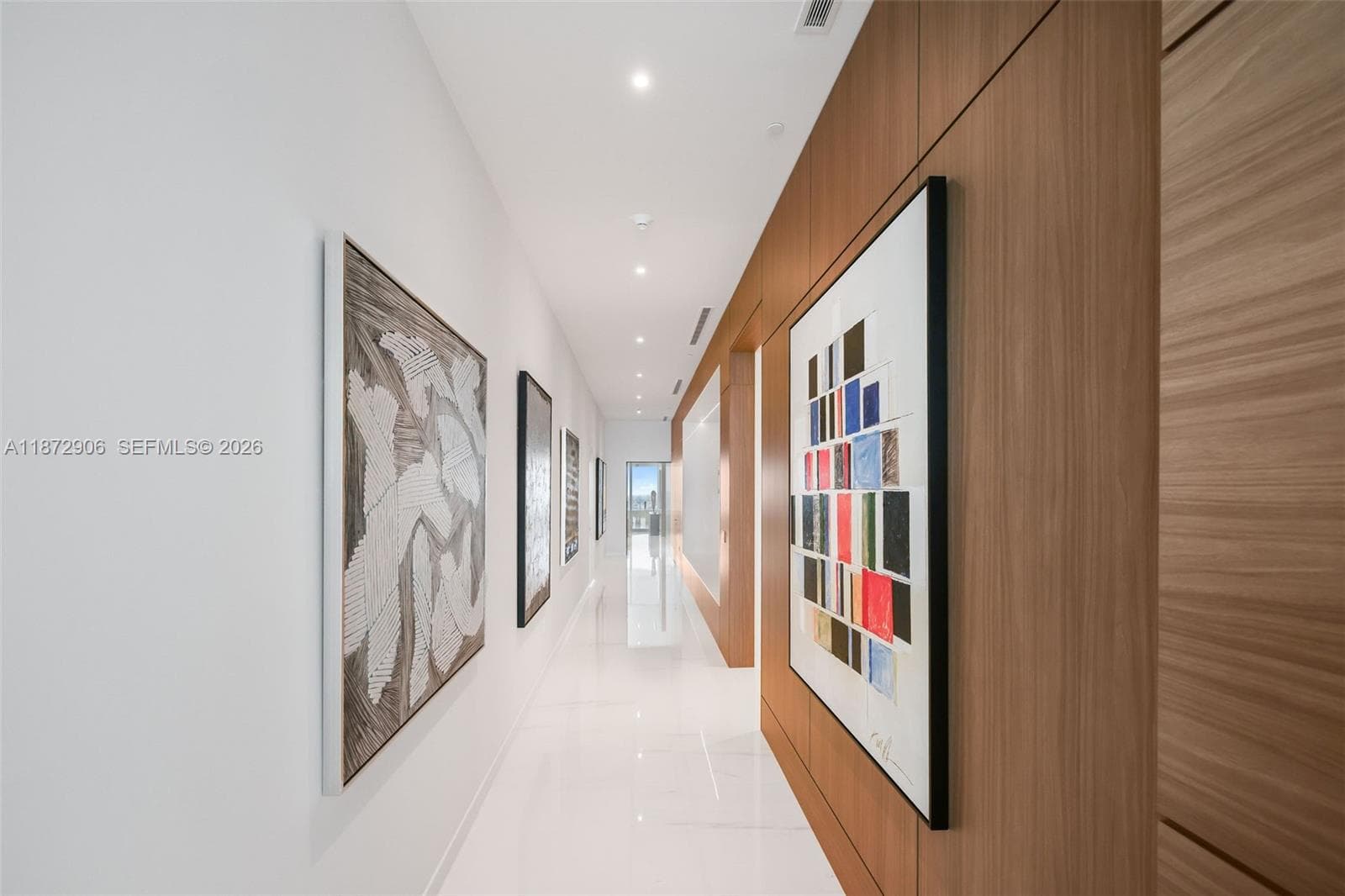 300 Biscayne Blvd Way, Miami FL 33131 — 18