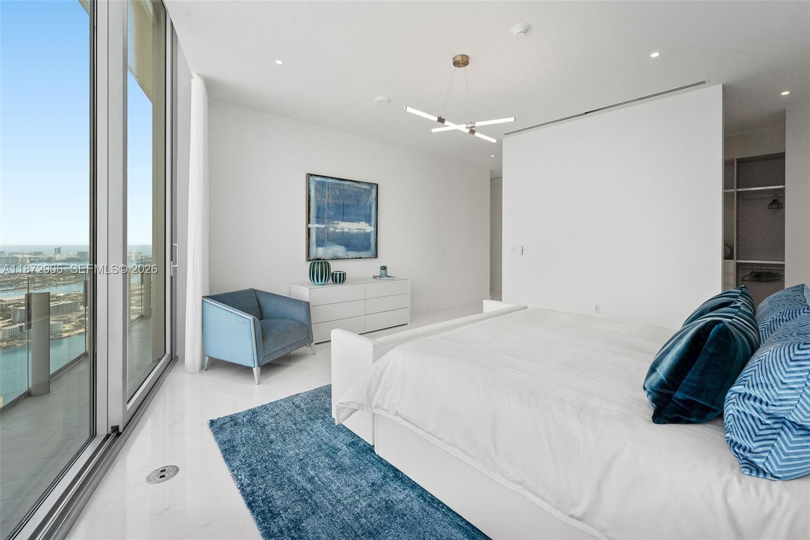 300 Biscayne Blvd Way, Miami FL 33131 — 59