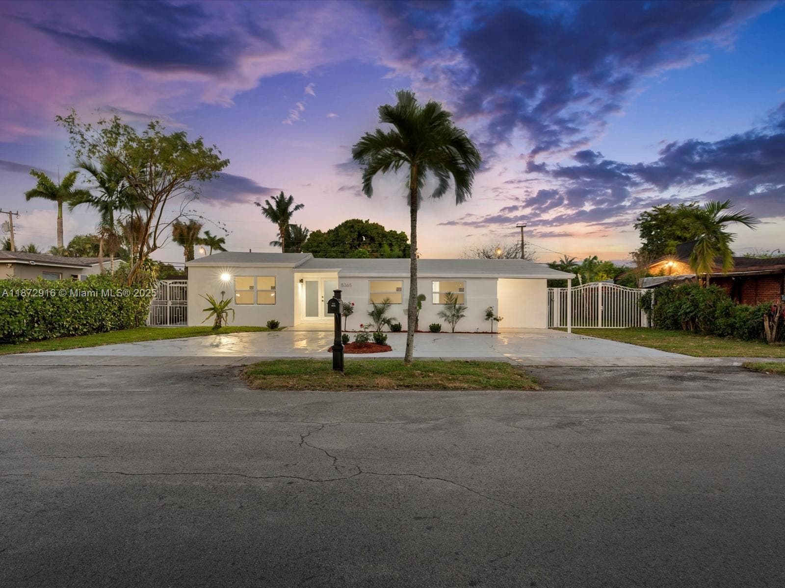 5365 SW 97th Ct, Miami FL 33165 — 47