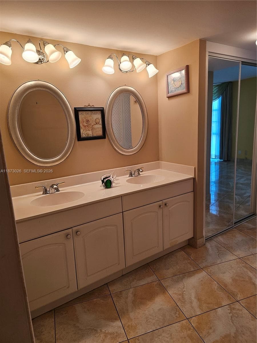 20400 W Country Club Dr # 711, Aventura FL 33180 — 13