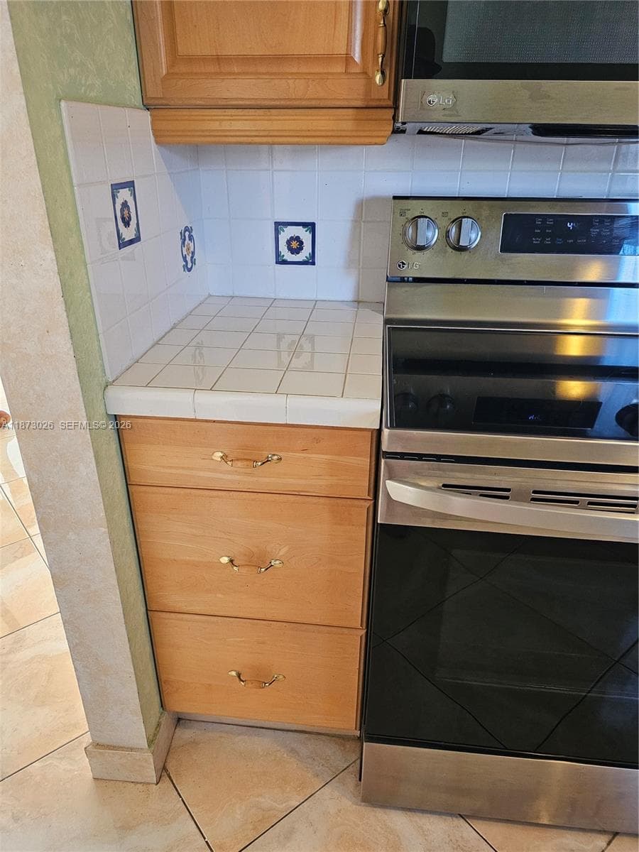 20400 W Country Club Dr # 711, Aventura FL 33180 — 16