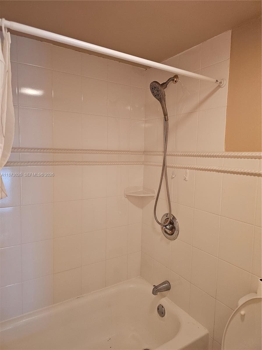 20400 W Country Club Dr # 711, Aventura FL 33180 — 26