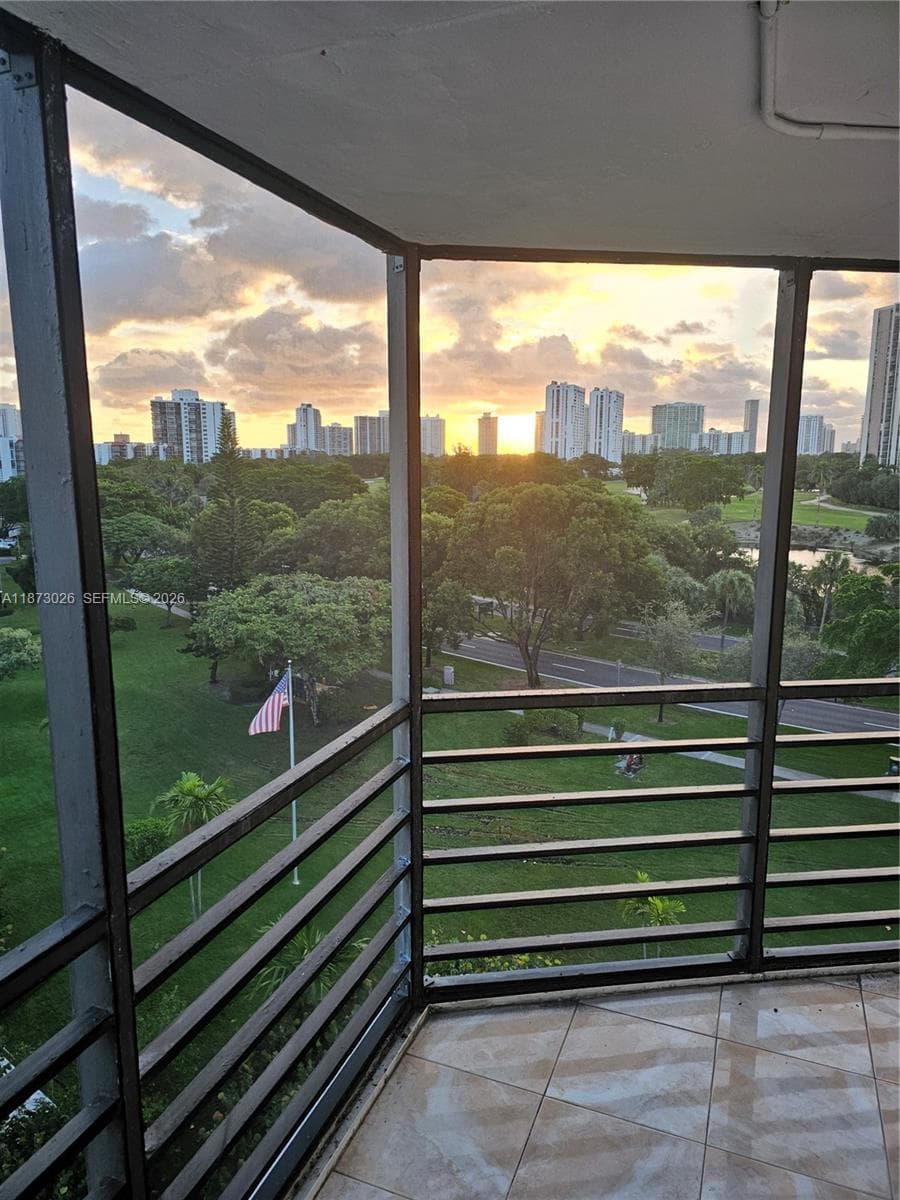 20400 W Country Club Dr # 711, Aventura FL 33180 — 3