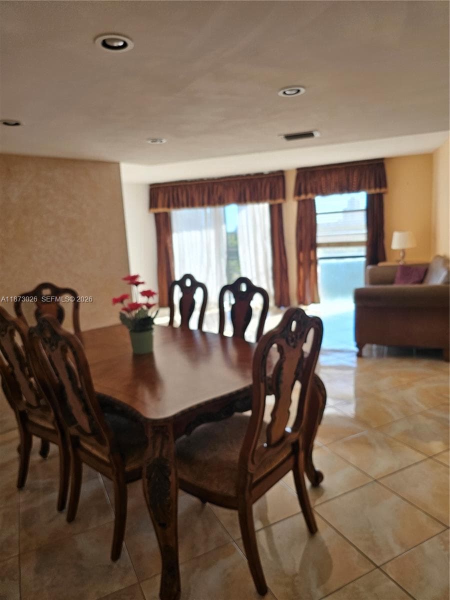 20400 W Country Club Dr # 711, Aventura FL 33180 — 5