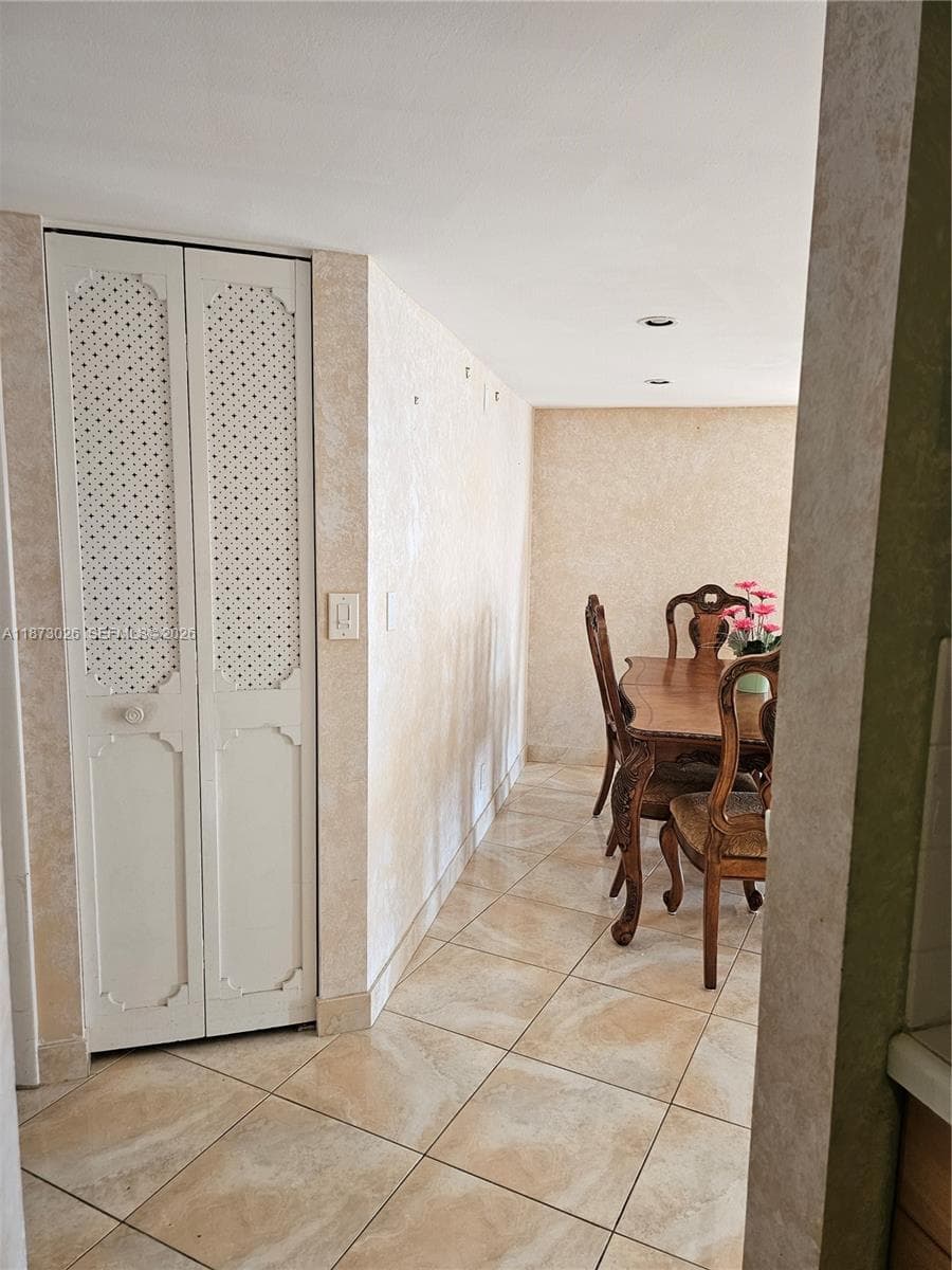 20400 W Country Club Dr # 711, Aventura FL 33180 — 9