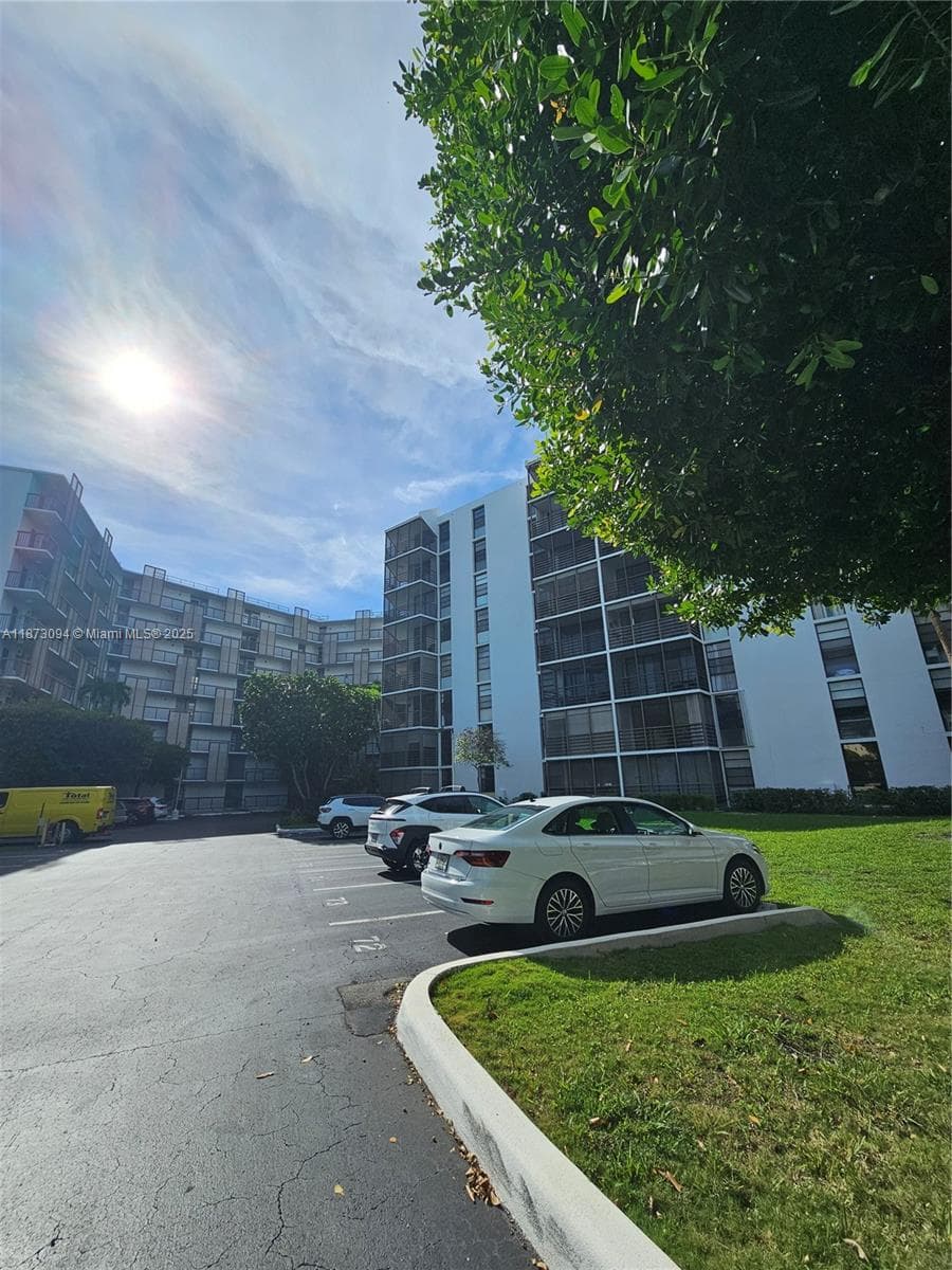 20400 W Country Club Dr # 315, Aventura FL 33180 — 7