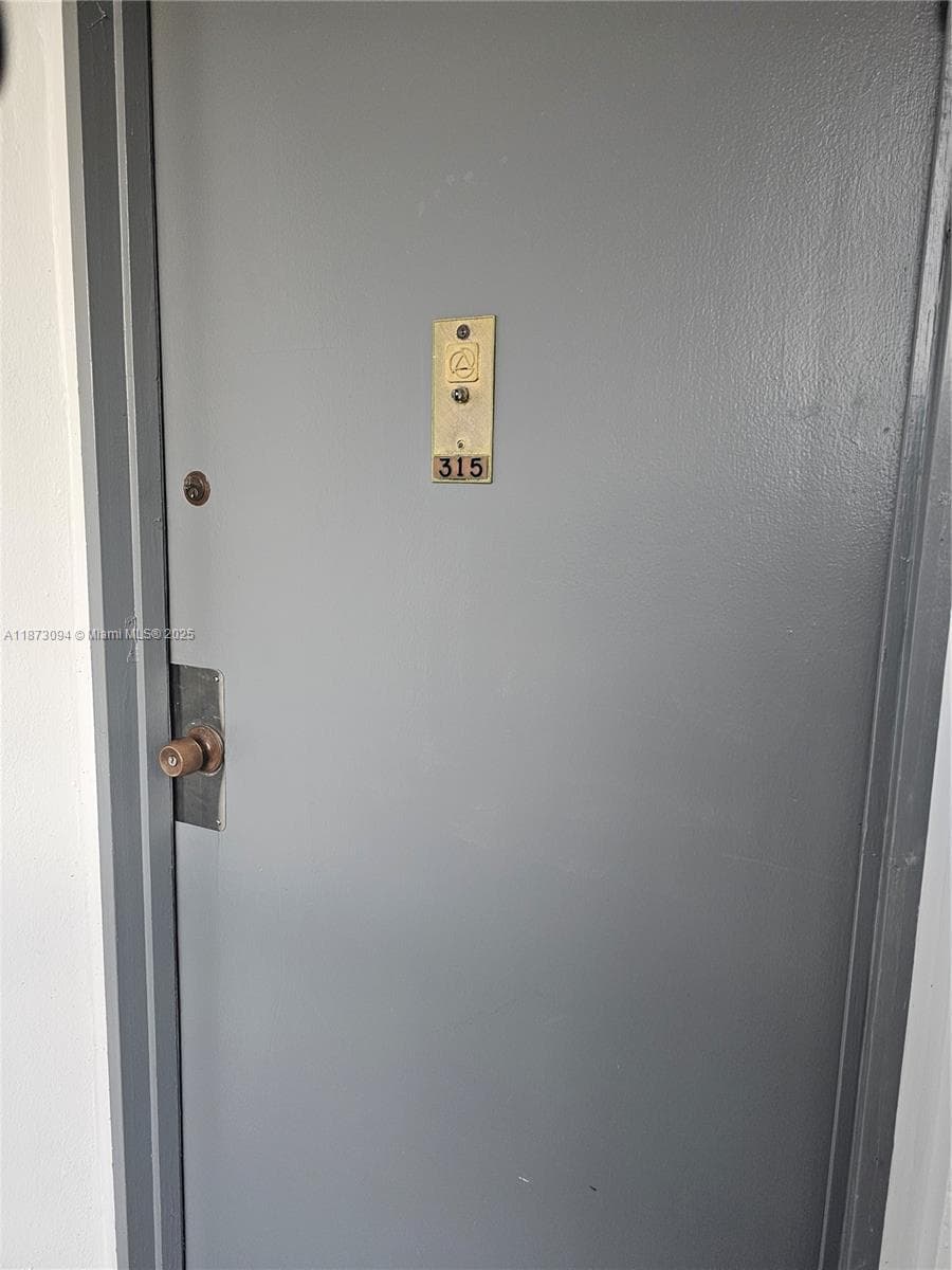 20400 W Country Club Dr # 315, Aventura FL 33180 — 24