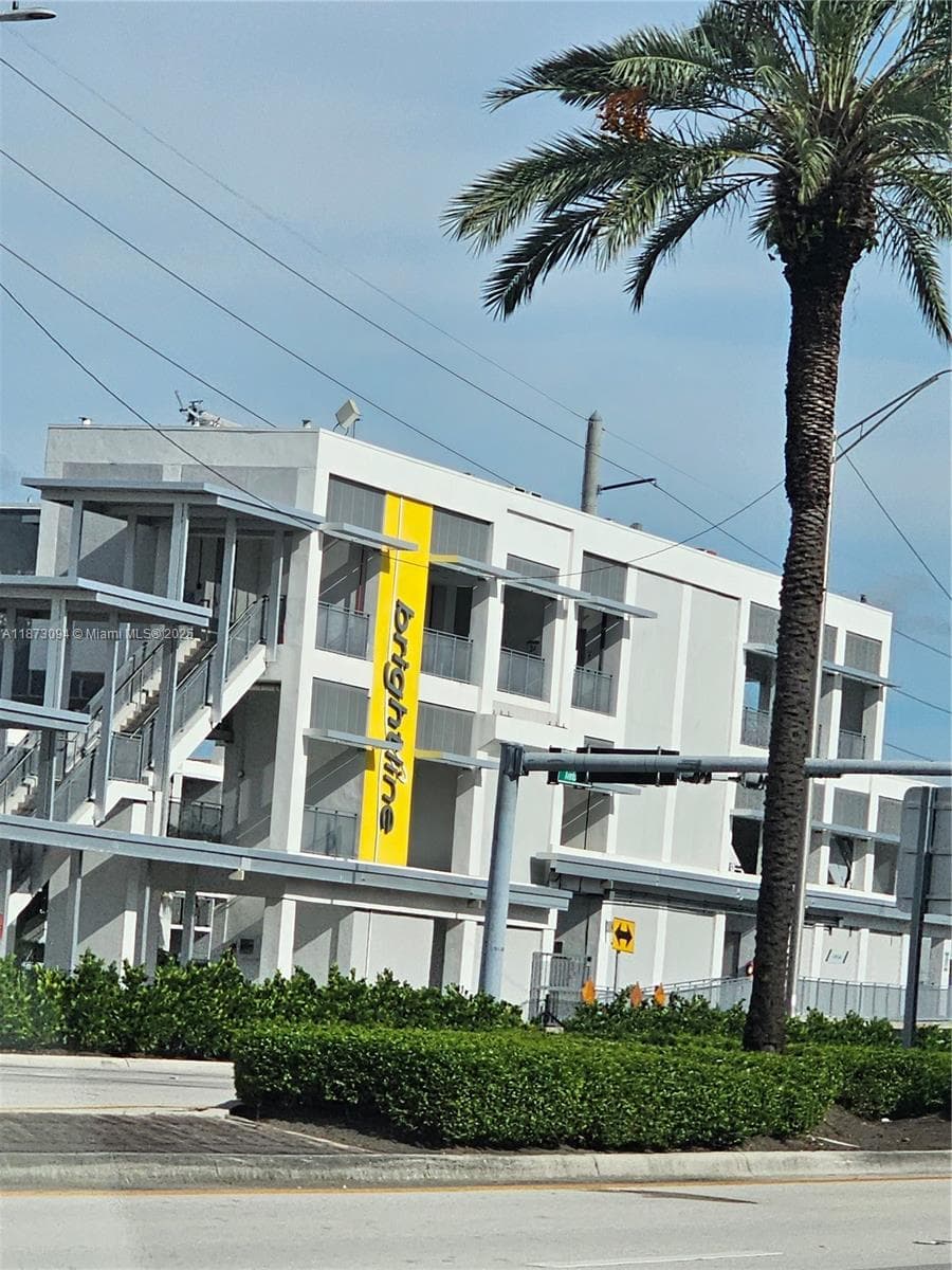 20400 W Country Club Dr # 315, Aventura FL 33180 — 10