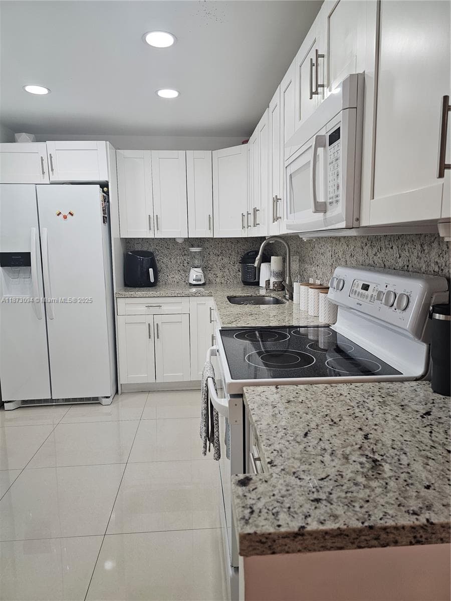 20400 W Country Club Dr # 315, Aventura FL 33180 — 18