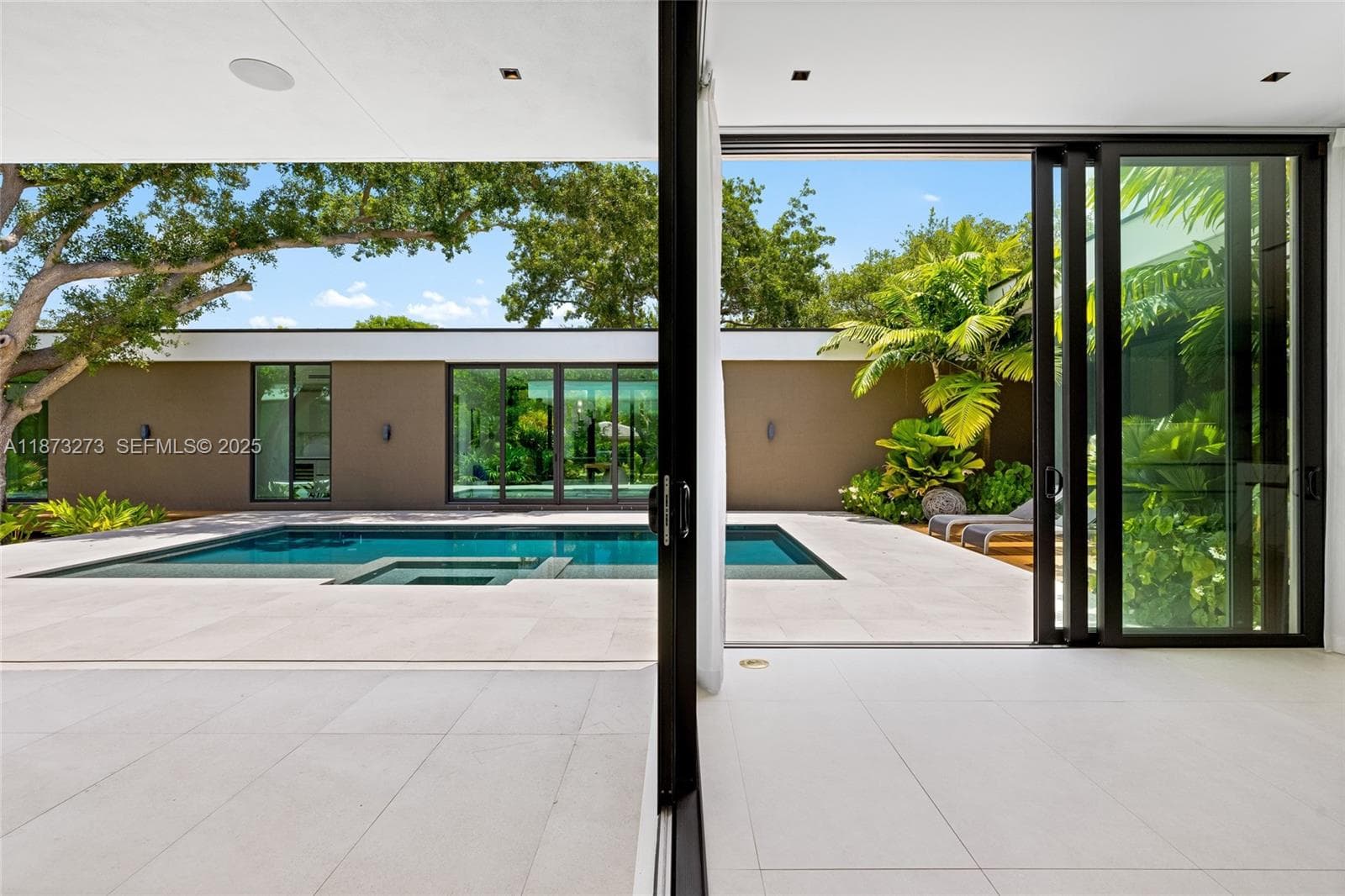 12100 SW 79th Ave, Pinecrest FL 33156 — 56