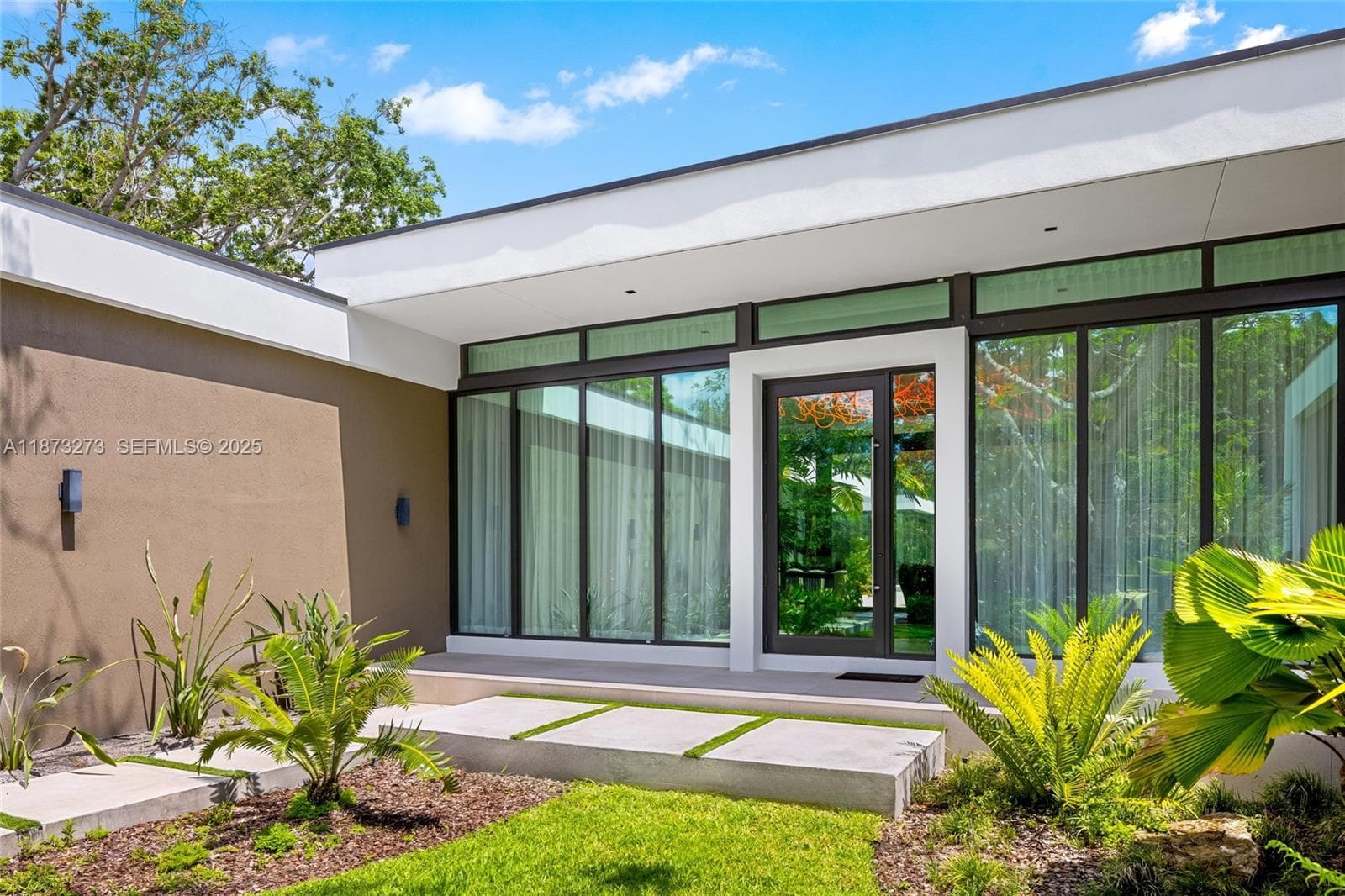 12100 SW 79th Ave, Pinecrest FL 33156 — 15