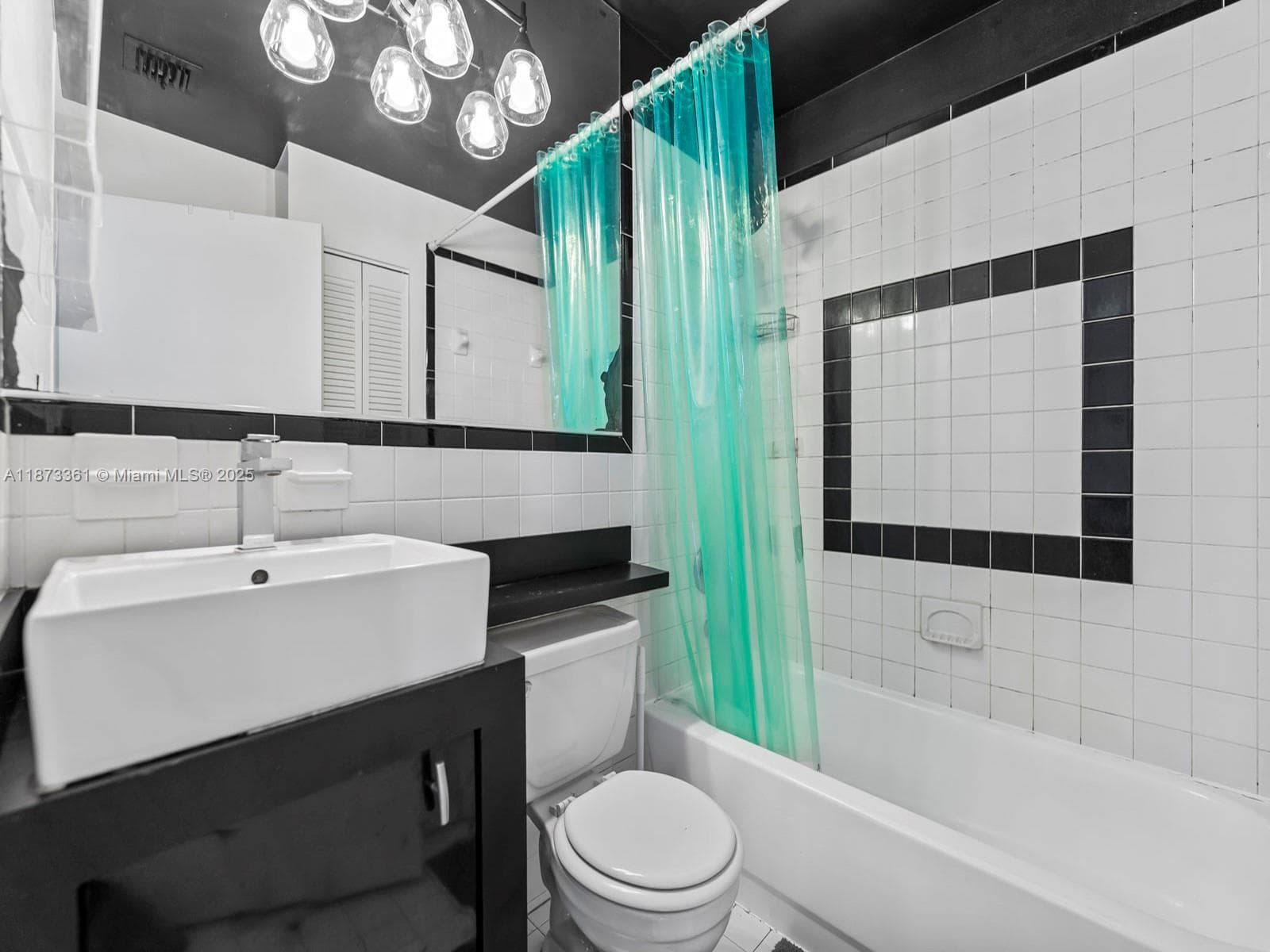 1244 Pennsylvania Ave # 302, Miami Beach FL 33139 — 11