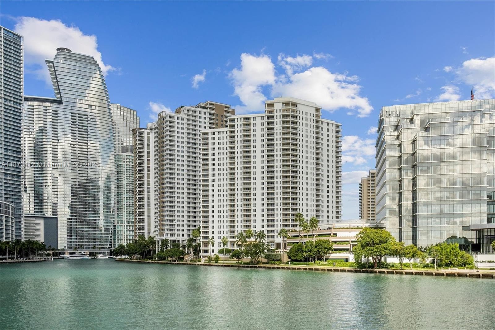 701 Brickell Key Blvd # 1106, Miami FL 33131 — 2