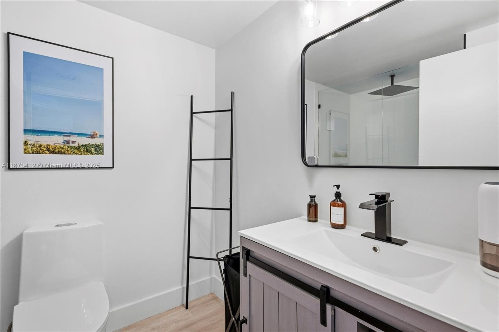 701 Brickell Key Blvd # 1106, Miami FL 33131 — 49