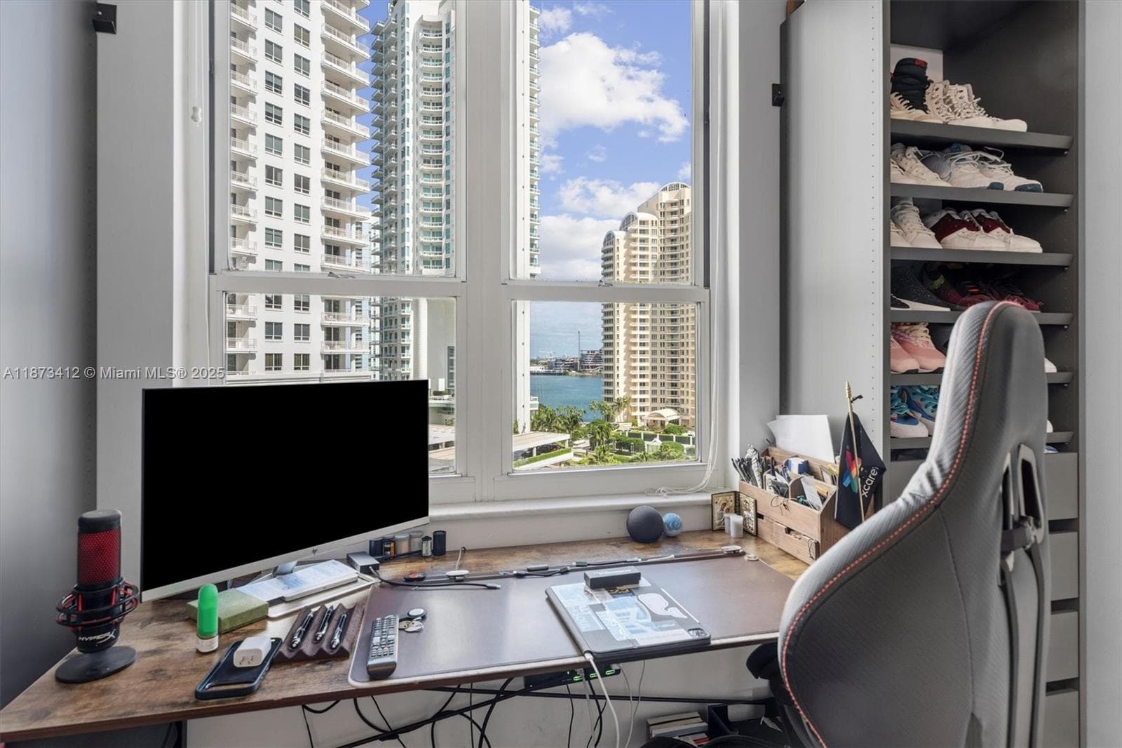 701 Brickell Key Blvd # 1106, Miami FL 33131 — 48