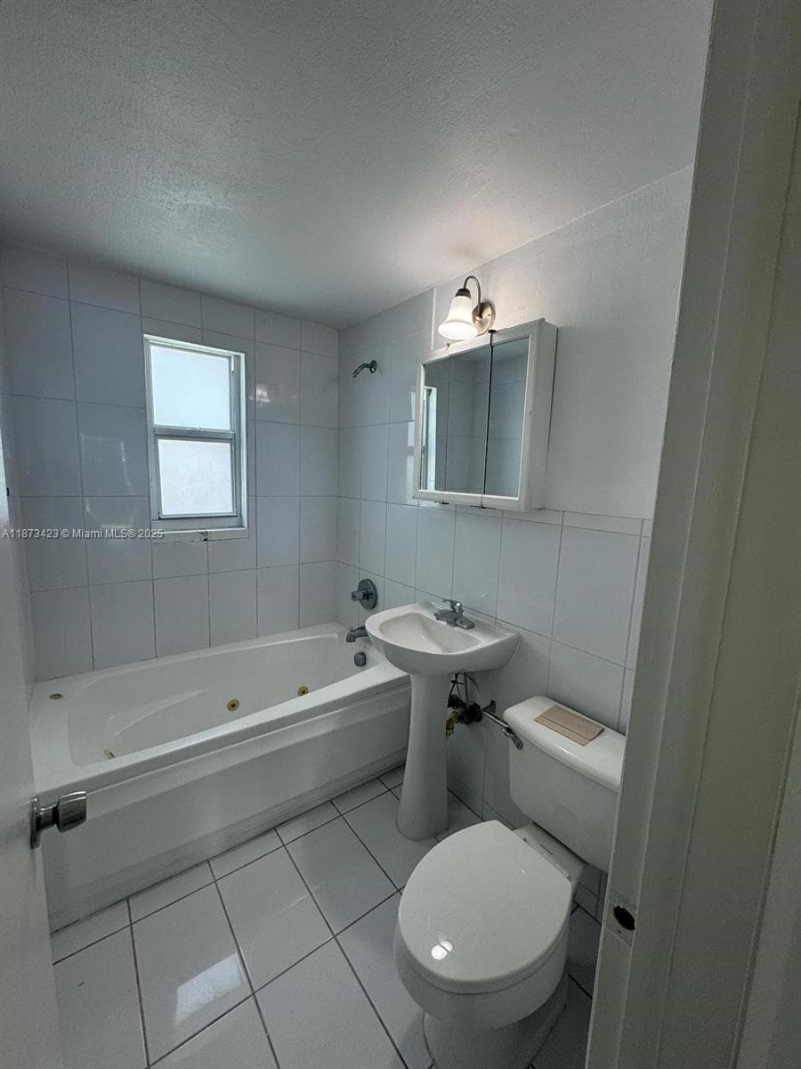 7207 Bay Dr # 6, Miami Beach FL 33141 — 4