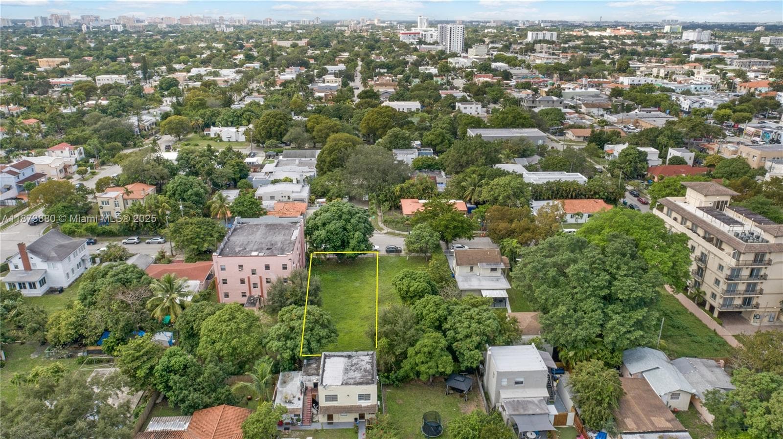 1001 SW 15th Ave, Miami FL 33135 — 9