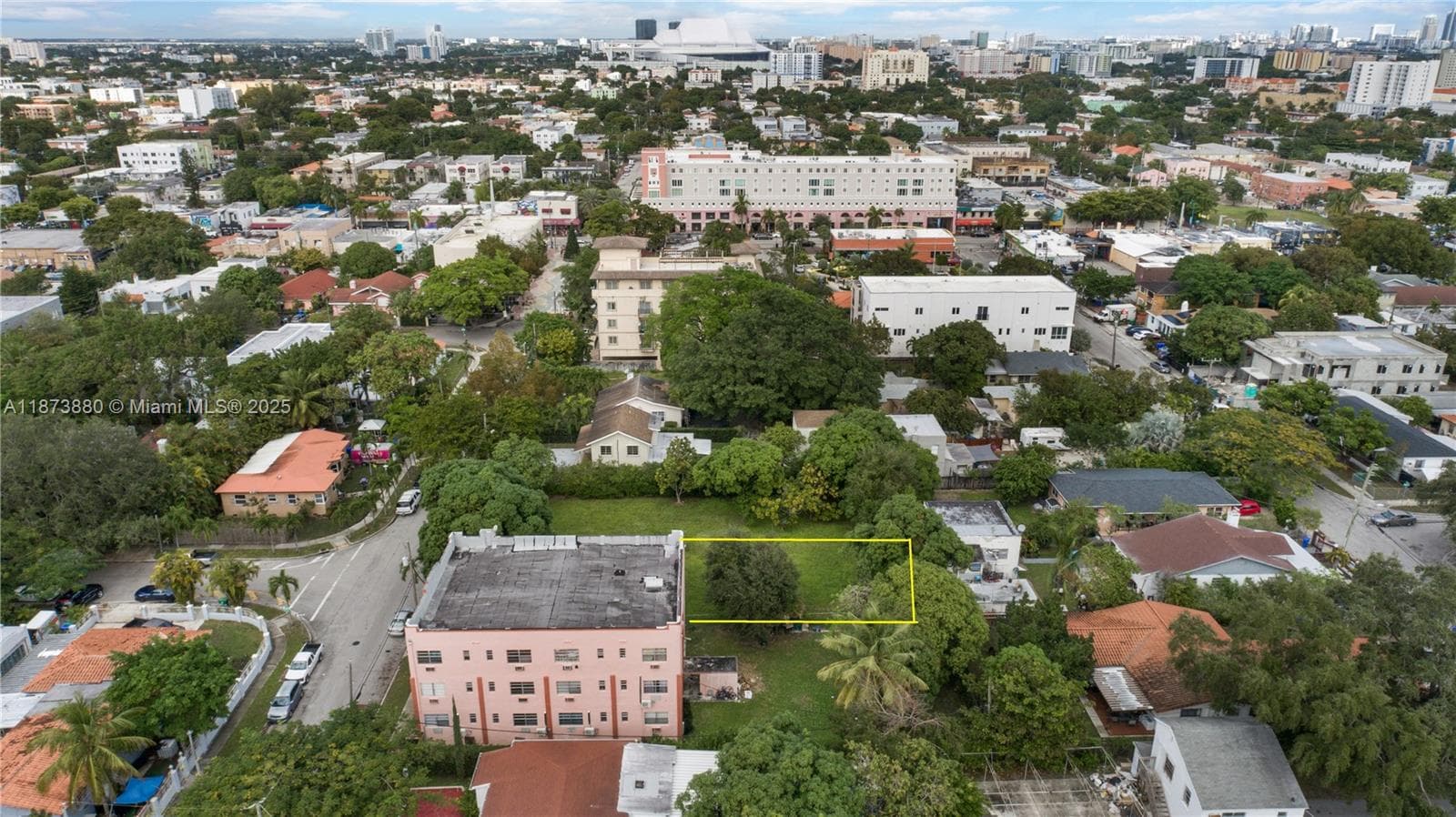 1001 SW 15th Ave, Miami FL 33135 — 8