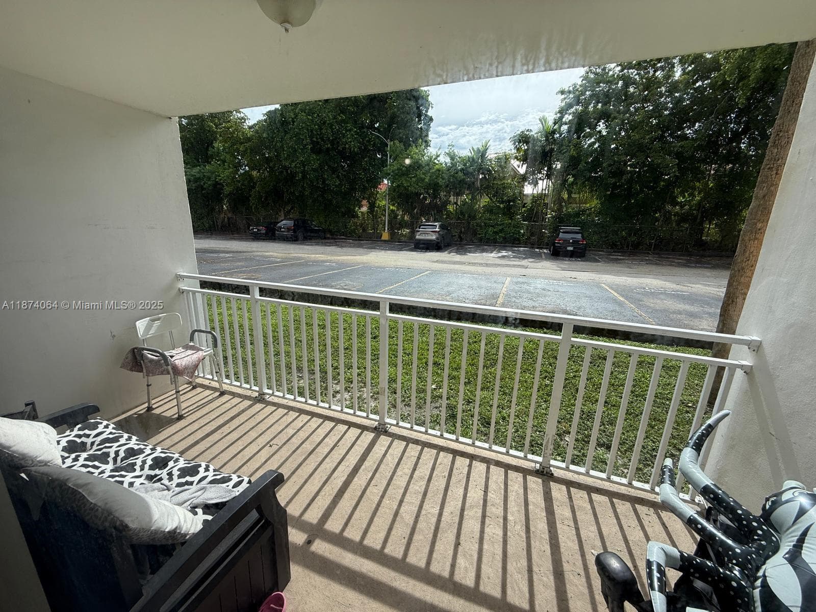 6940 Miami Gardens Dr # 122, Hialeah FL 33015 — 12
